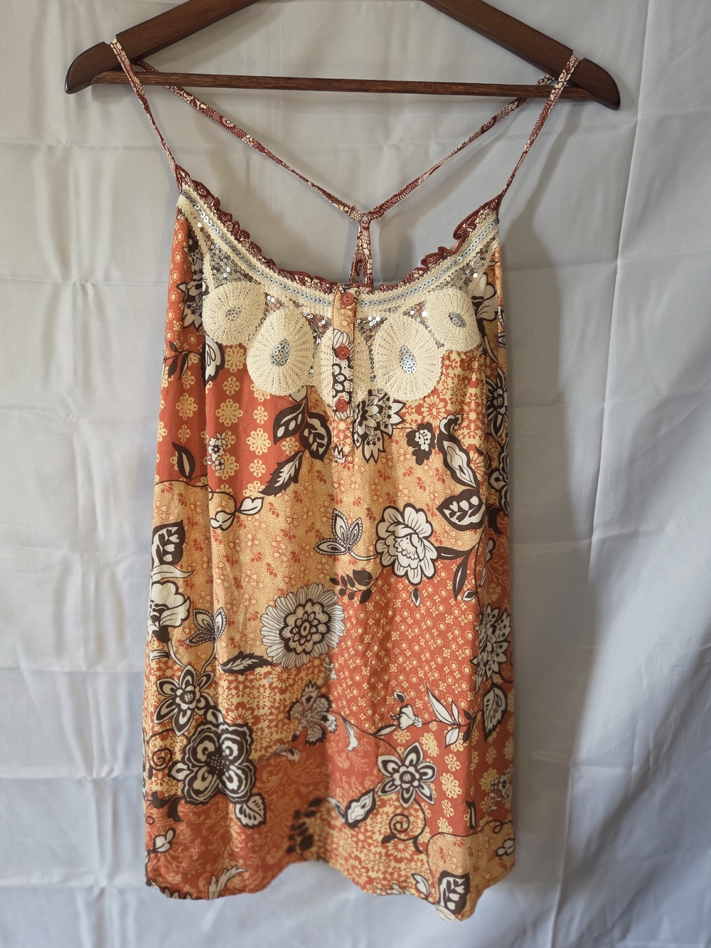 Daytrip Buckle Boho Patchwork Floral Cami Top Sequin Crochet Neck NWT L